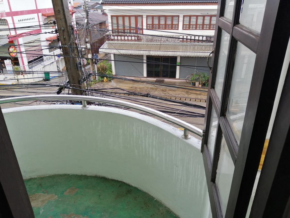Chill Pill Hostel Chiang Khan Exterior photo